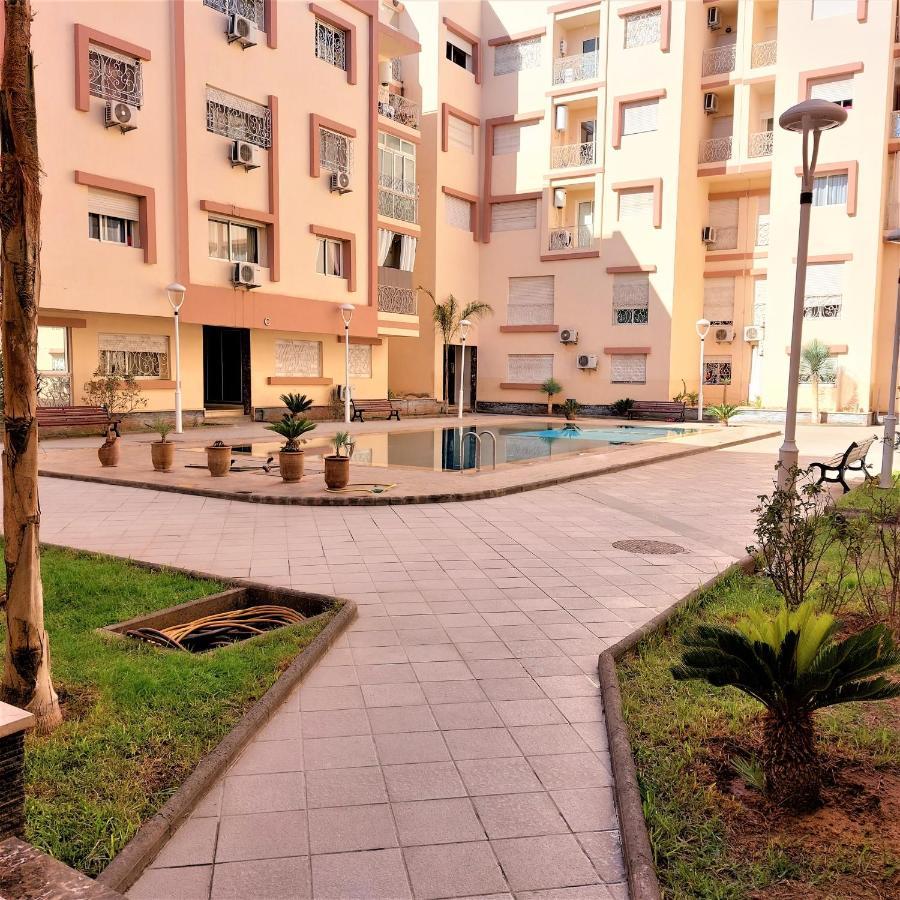 Appartement Pour Familles En Residence Avec Piscine Et Wifi Marrakesh Eksteriør bilde