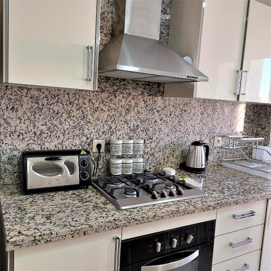 Appartement Pour Familles En Residence Avec Piscine Et Wifi Marrakesh Eksteriør bilde