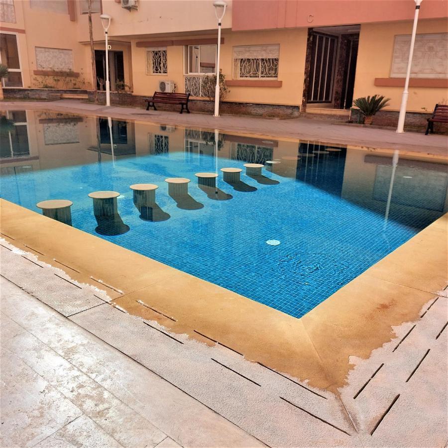 Appartement Pour Familles En Residence Avec Piscine Et Wifi Marrakesh Eksteriør bilde
